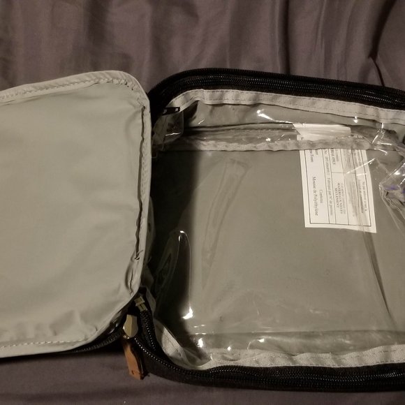 Free with purchase NWOT saver lunchbox - Picture 2 of 5